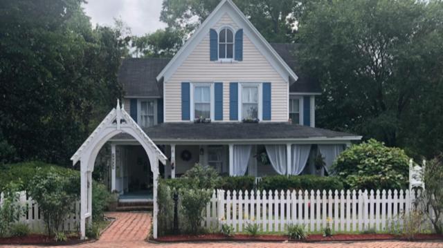 | Princess Anne Book Lovers Inn