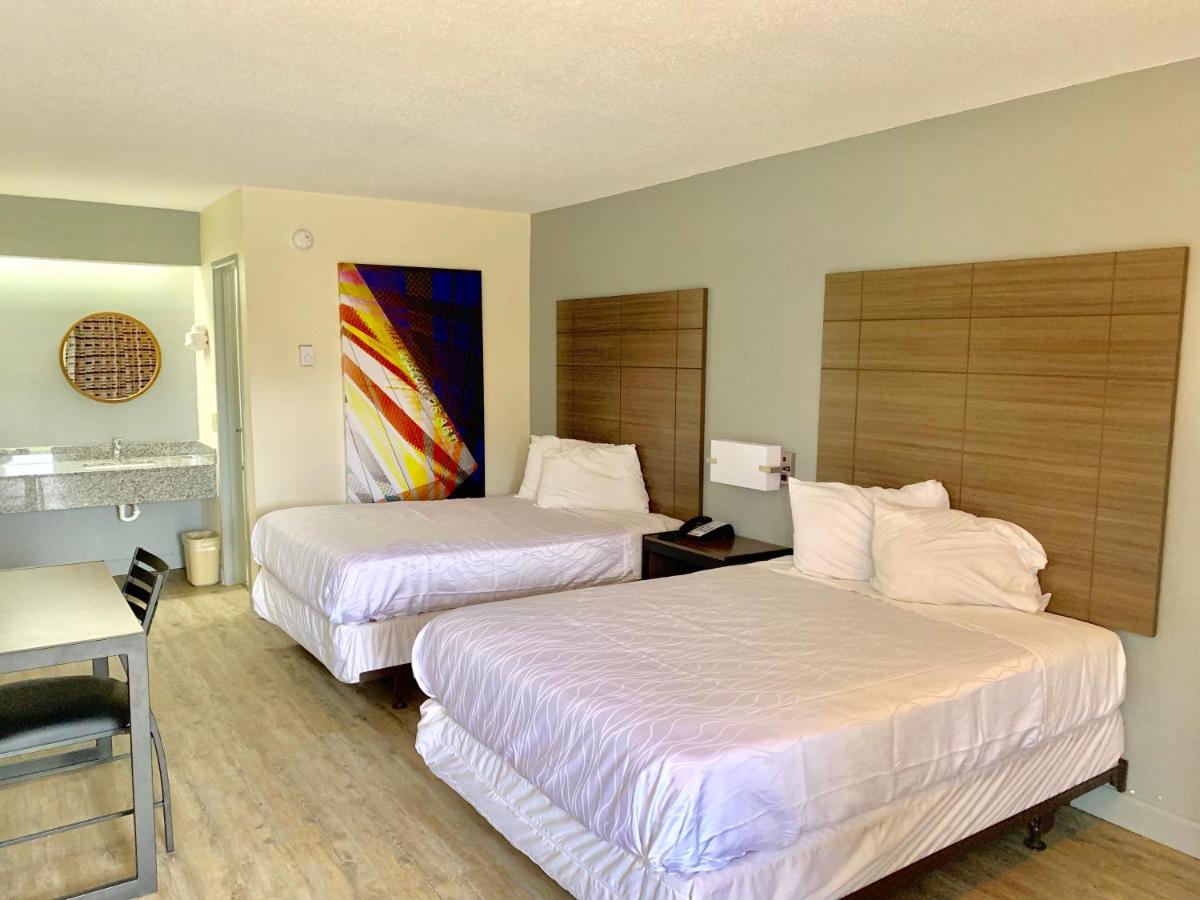| Dallas Love Field Inn
