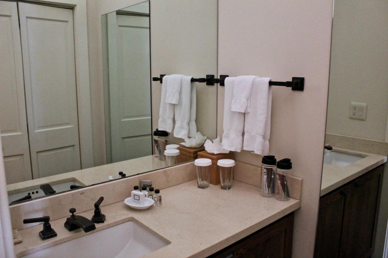 | Sunnyside Resort and Lodge