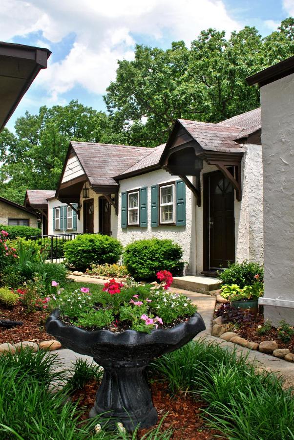 | RiverView Inn