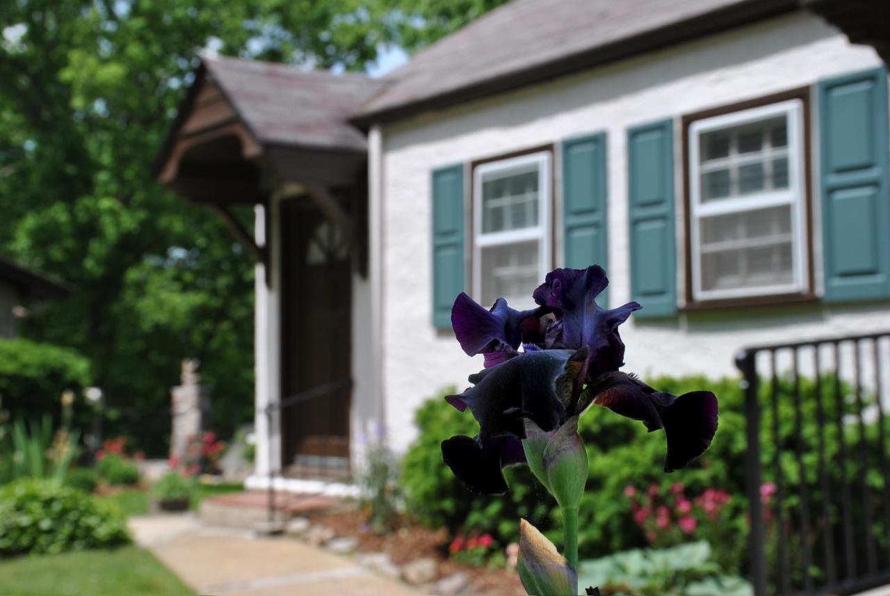 | RiverView Inn