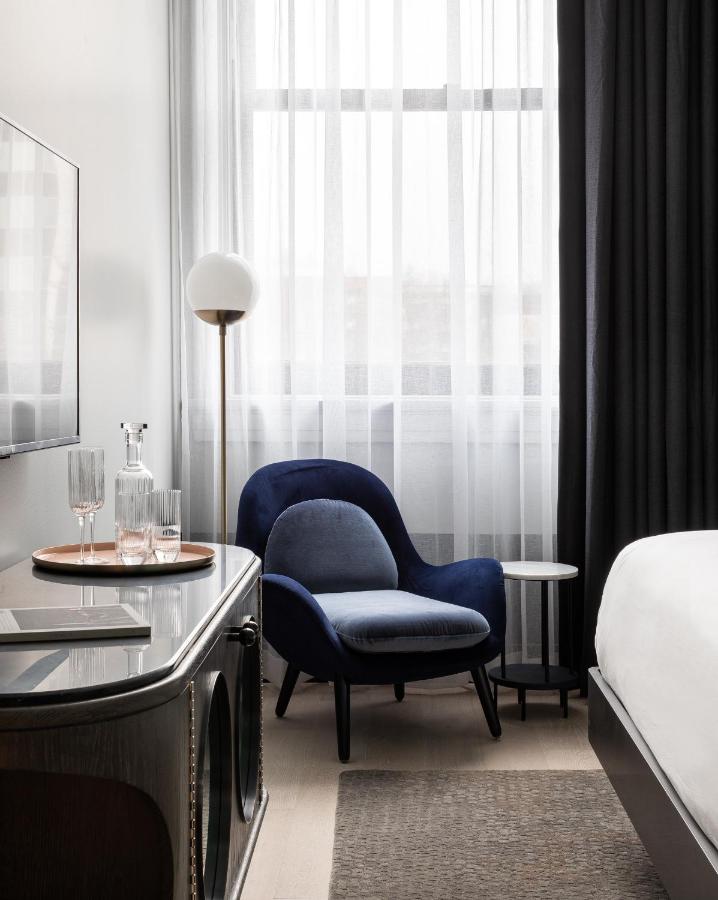 Standard King Room at Woodlark Hotel Portland, a Tribute Portfolio Hotel