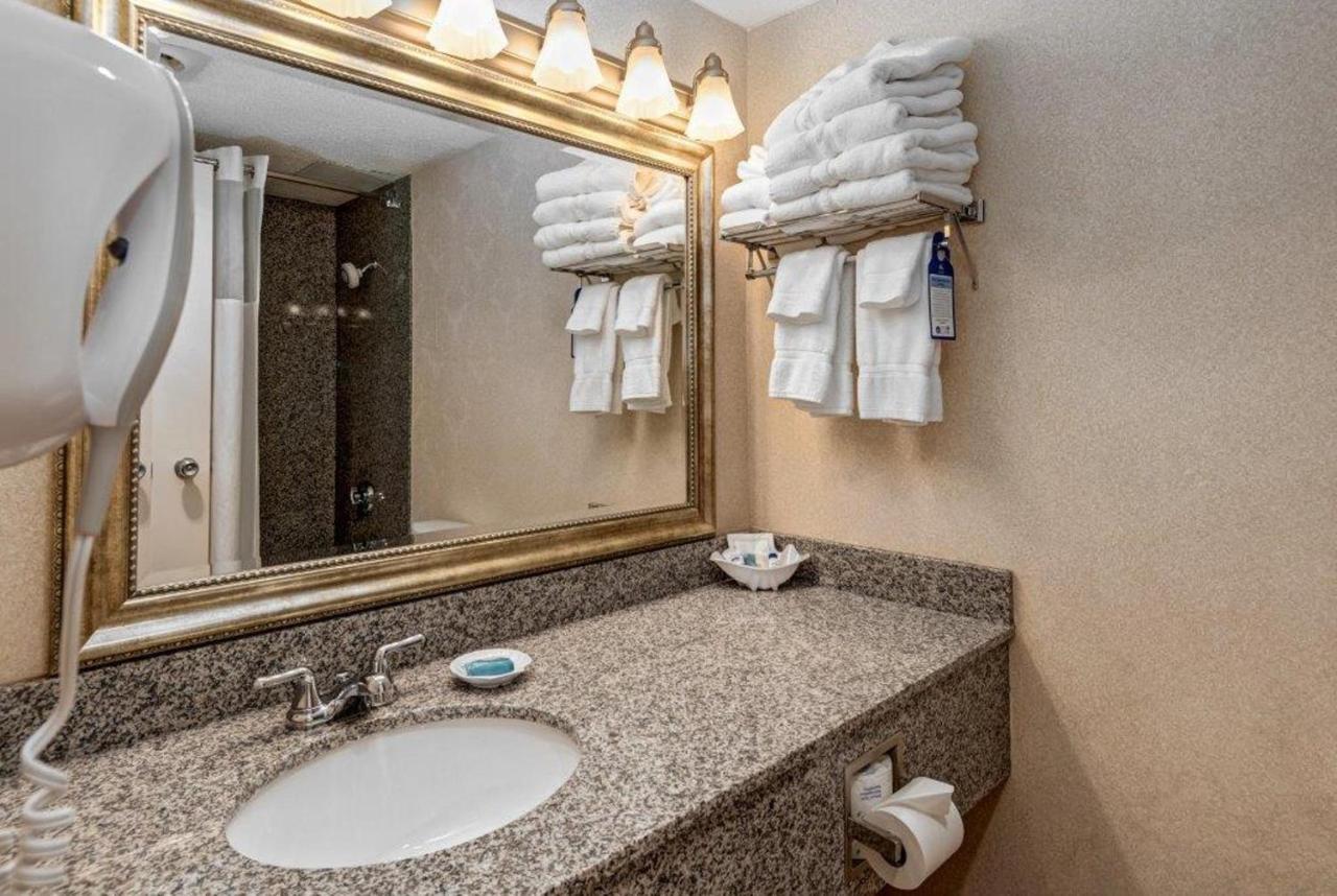 Superior King Room at Best Western Plus Portsmouth Hotel & Suites