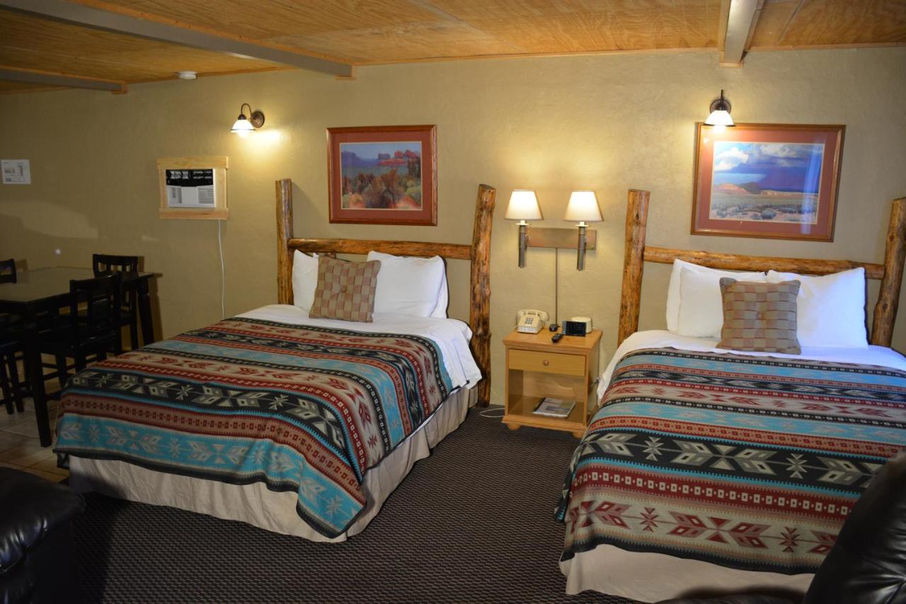 | Sitzmark Chalet Inn