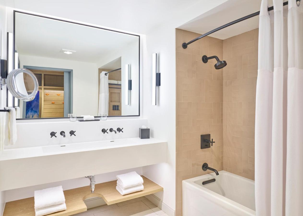 Deluxe Queen Room with Two Queen Beds at Limelight Hotel Snowmass