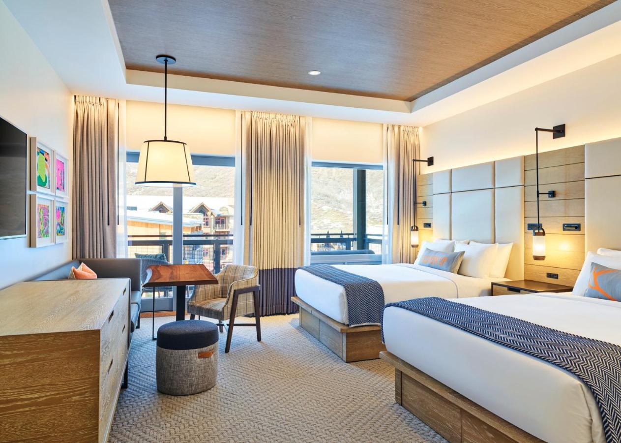 Grand Deluxe Queen Room with Two Queen Beds at Limelight Hotel Snowmass