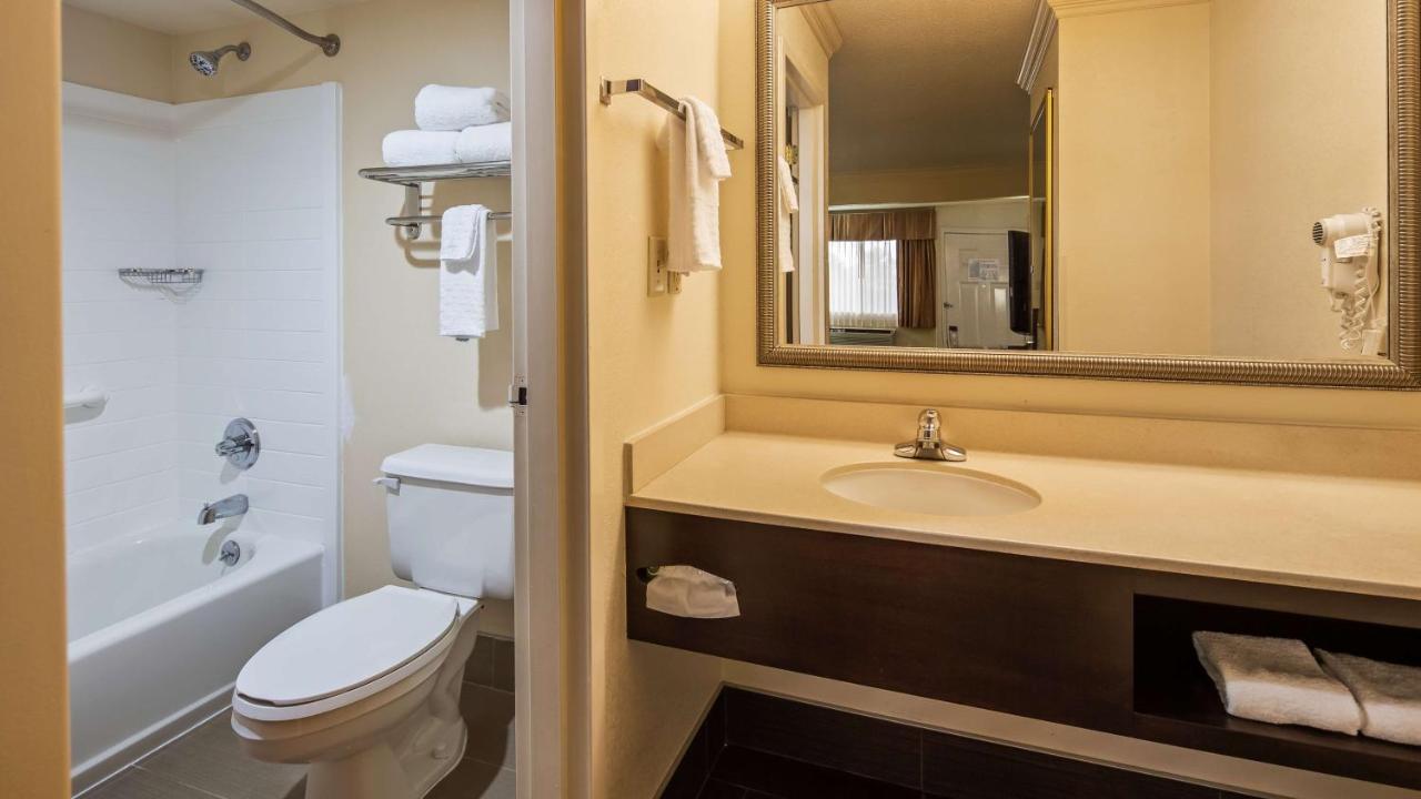 | Best Western Inn & Suites