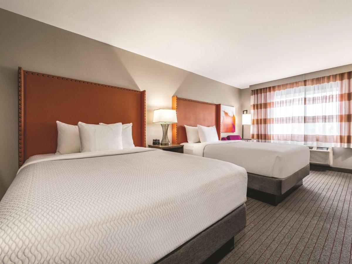 Queen Room with Two Queen Beds at La Quinta by Wyndham Seattle Federal Way