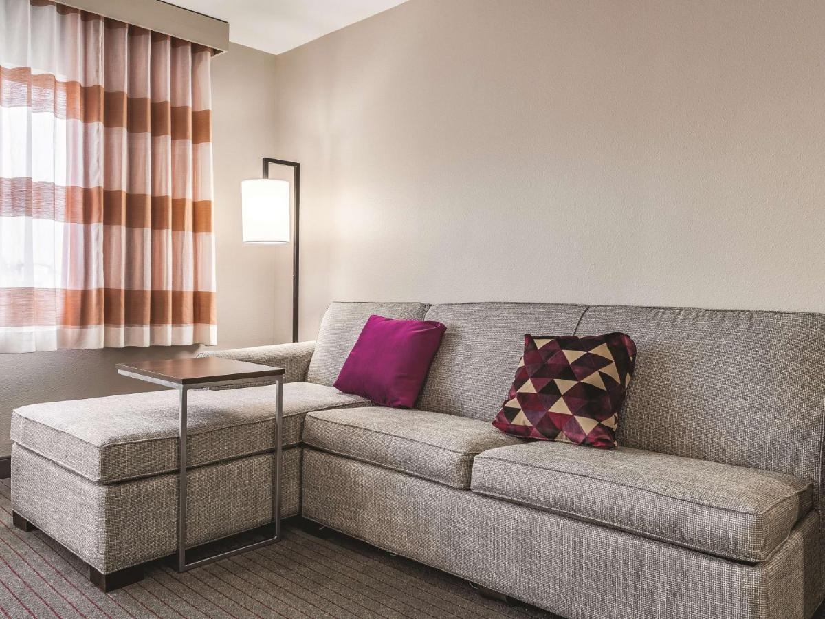 Executive Queen Room with Two Queen Beds and Sofa Bed at La Quinta by Wyndham Seattle Federal Way