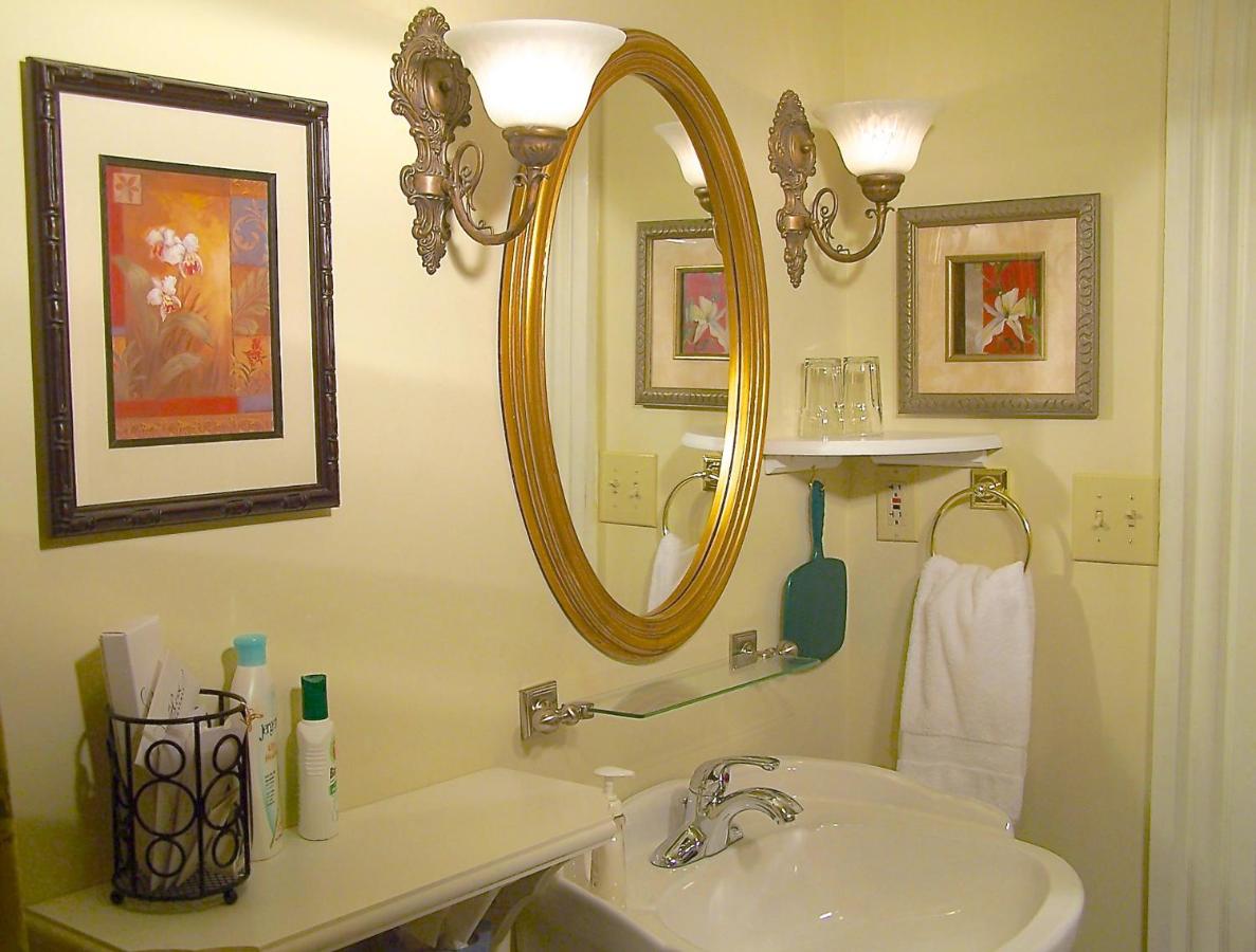 | Lyndon House Bed & Breakfast