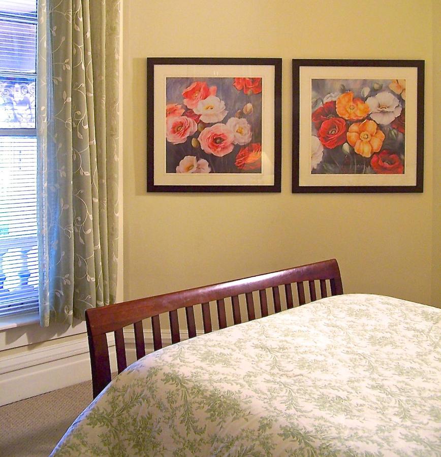 | Lyndon House Bed & Breakfast