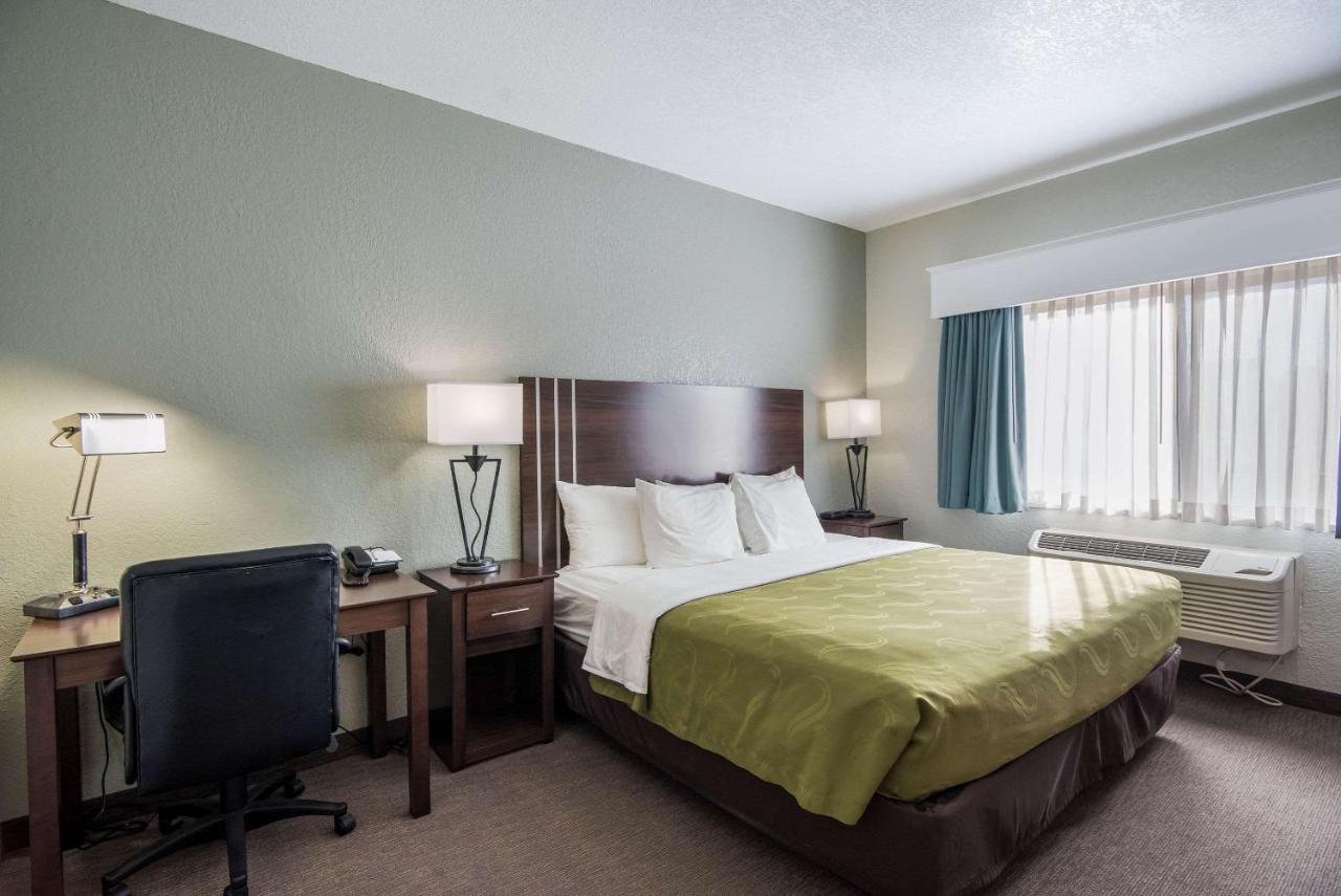 King Room - Accessible/Non-Smoking at Quality Inn & Suites Pueblo West