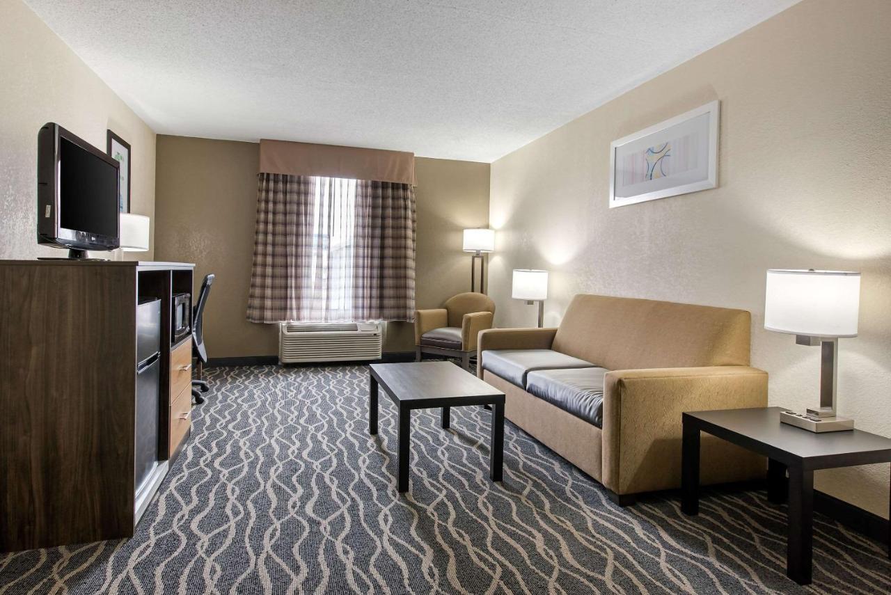 King Suite with Sofa Bed - Non-Smoking at Quality Inn & Suites Lafayette I-65