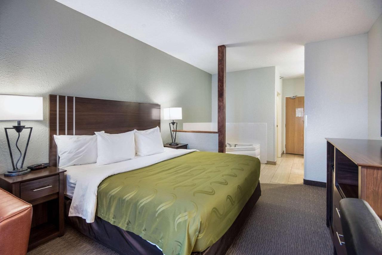 King Room - Accessible/Non-Smoking at Quality Inn & Suites Pueblo West