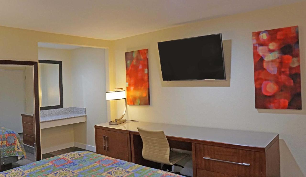 | Del Mar Motel