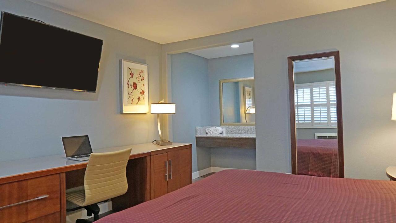 | Del Mar Motel