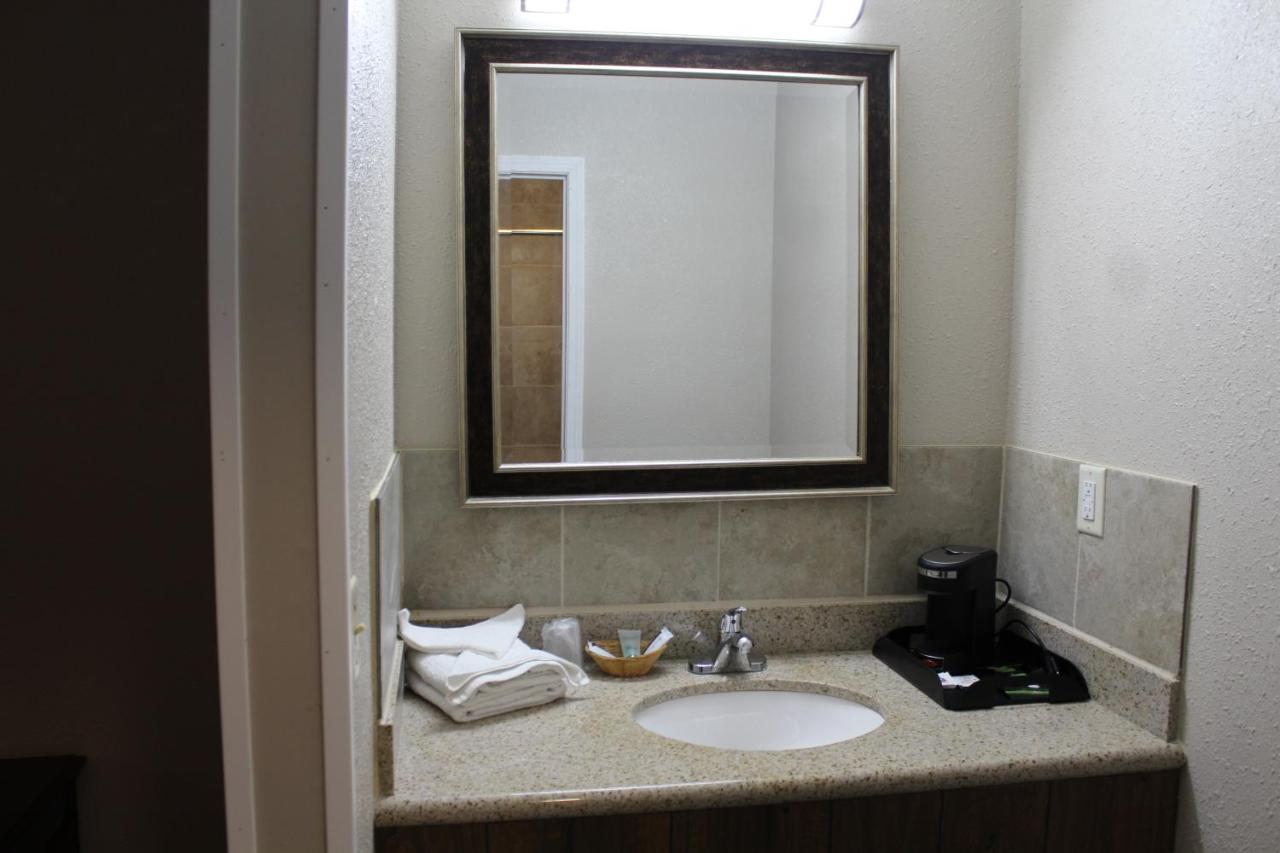 | Regency Inn