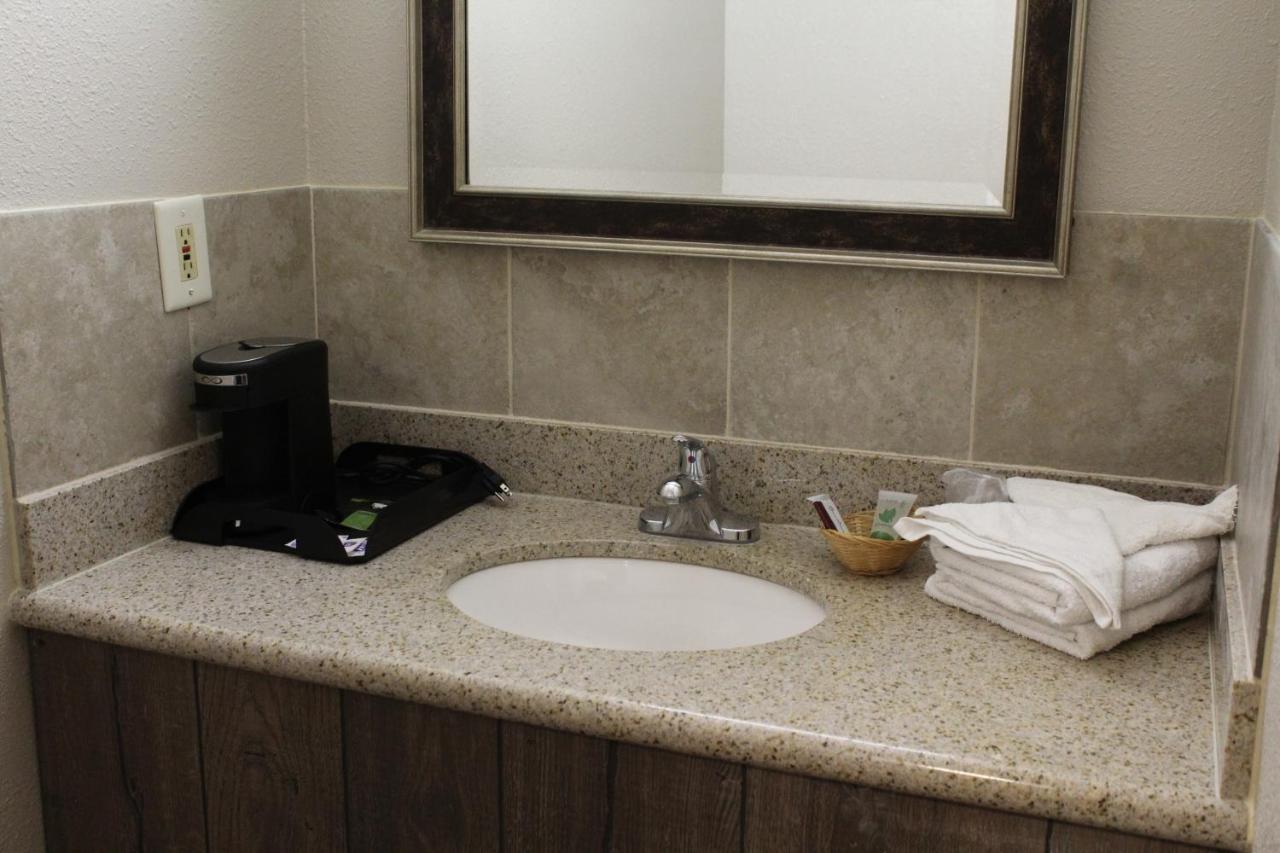 | Regency Inn
