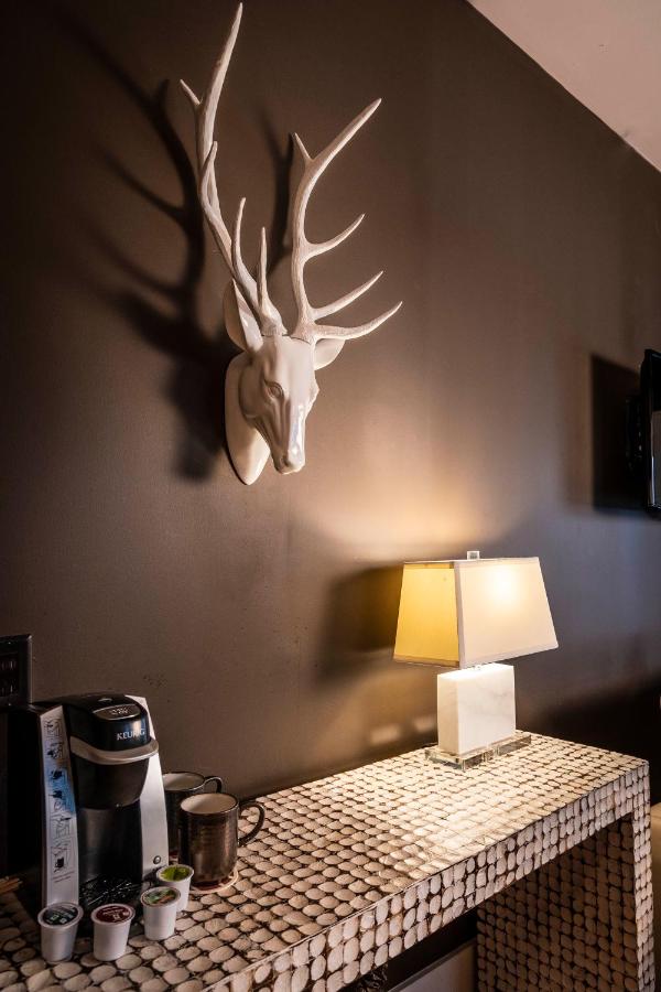 | Hotel Broad Ripple