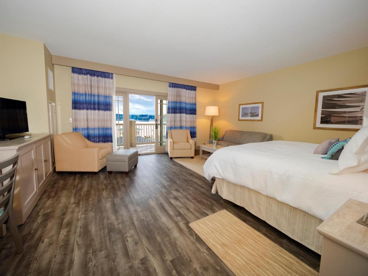 | Chautauqua Harbor Hotel - Jamestown