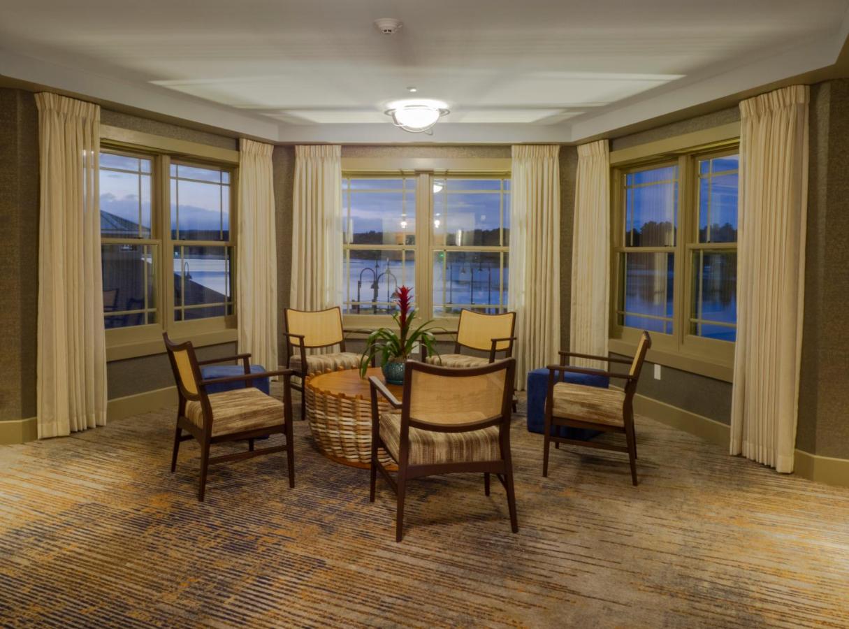 | Chautauqua Harbor Hotel - Jamestown
