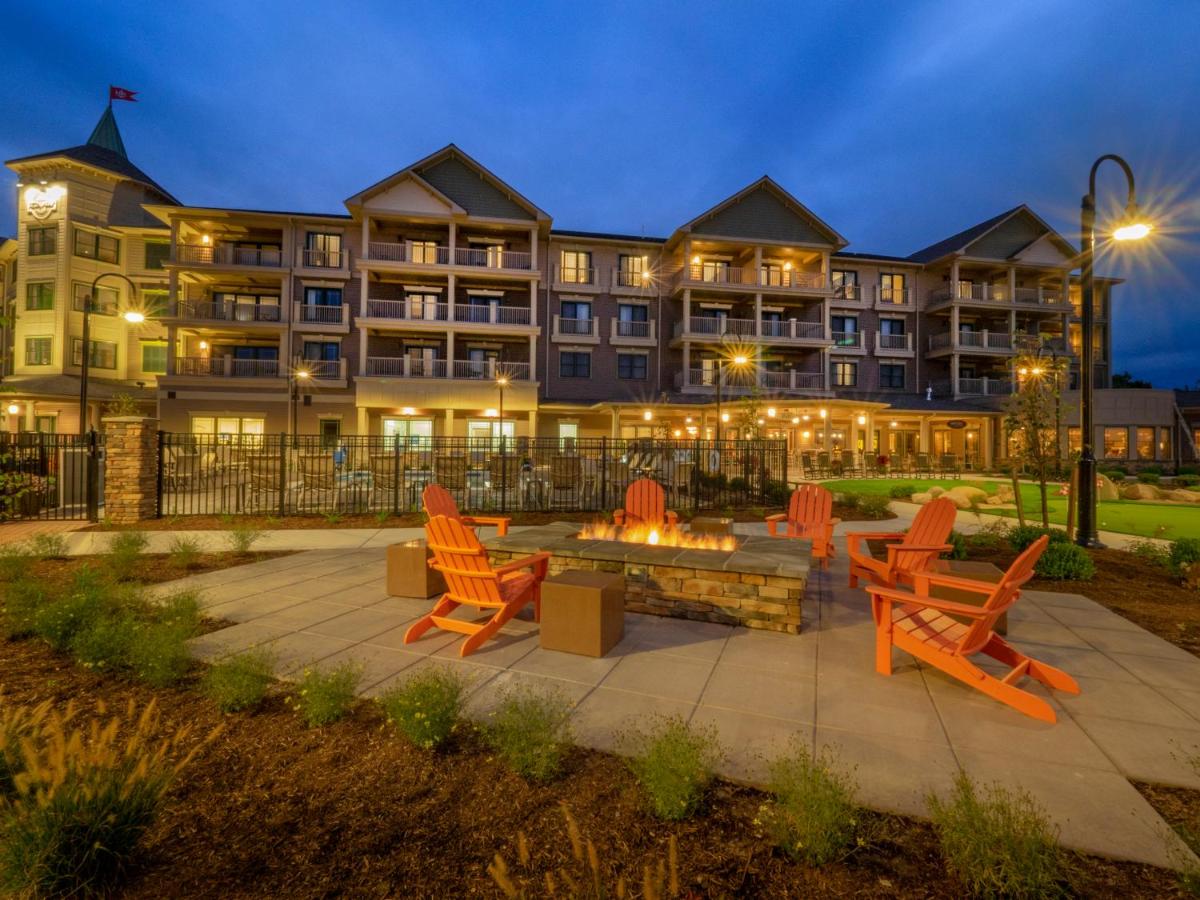 | Chautauqua Harbor Hotel - Jamestown