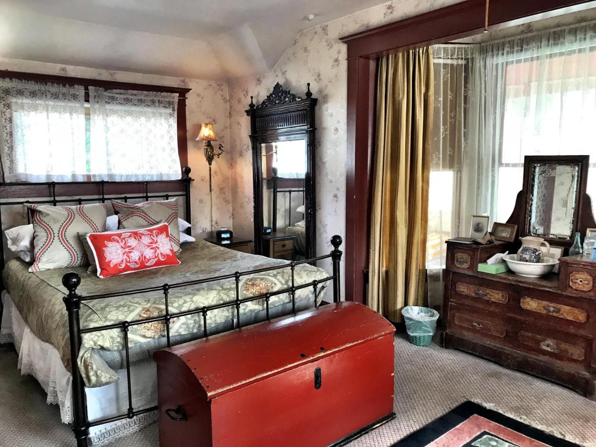| Historic Skagway Inn