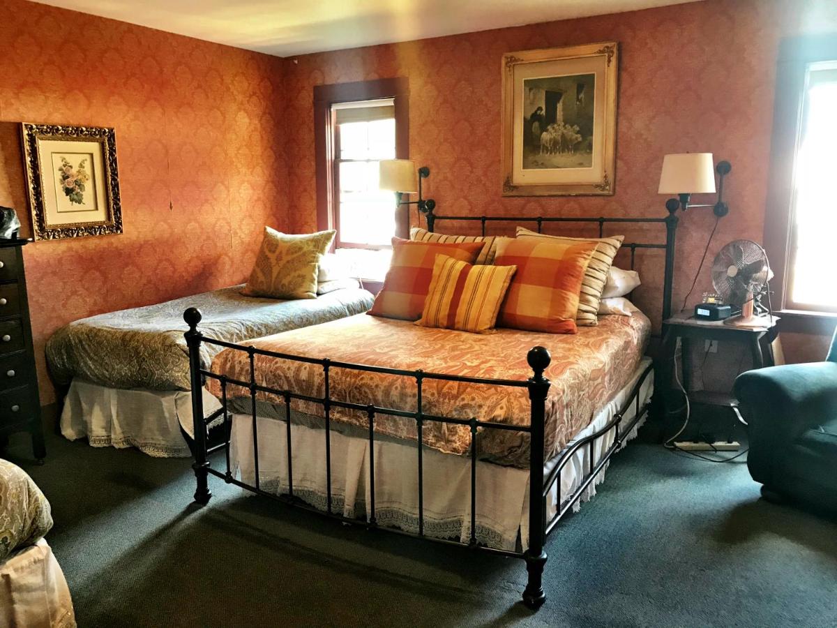 | Historic Skagway Inn