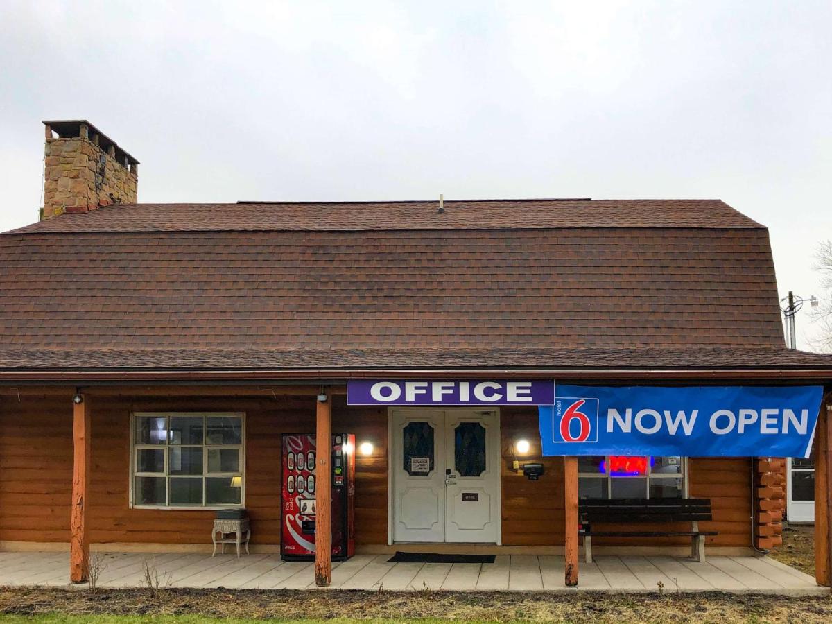 | Motel 6-Shartlesville, PA