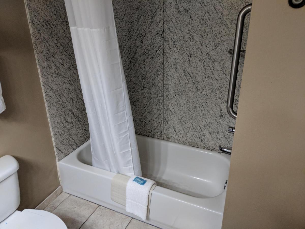 Queen Room with Two Queen Beds - Non-Smoking at Clarion Pointe Medford