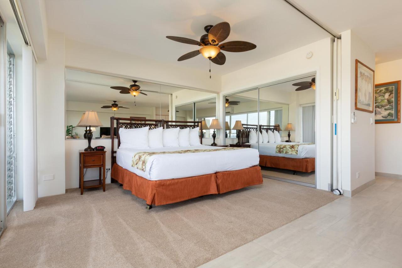 | Castle Waikiki Shore Beachfront Condominiums