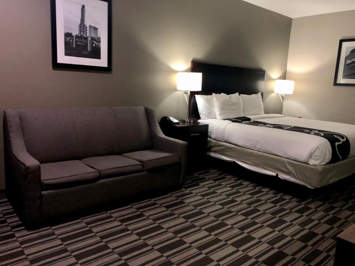  | Catoosa Inn & Suites
