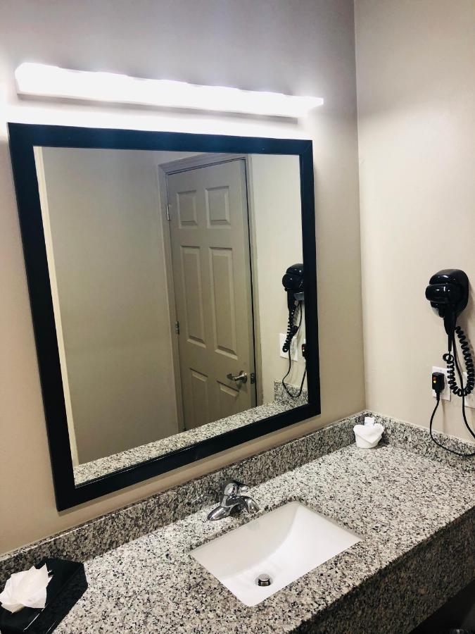  | Catoosa Inn & Suites