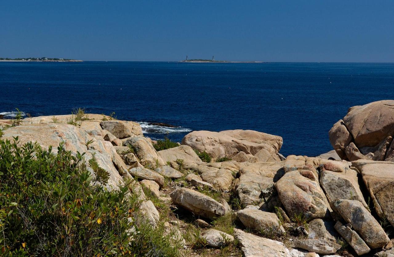 | Atlantis Oceanfront Inn Gloucester