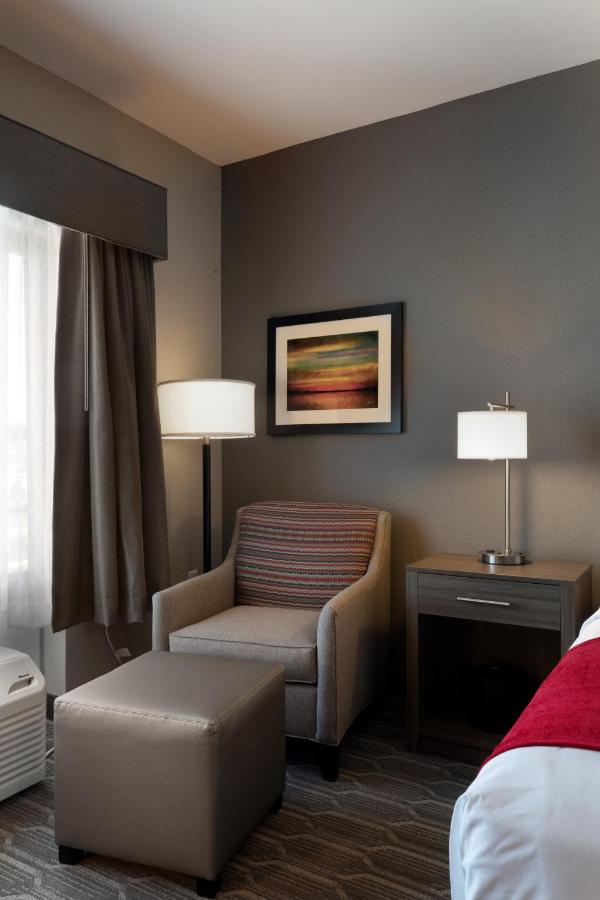 King Room - Non-Smoking at StoneHill Lawrence, Trademark Collection by Wyndham