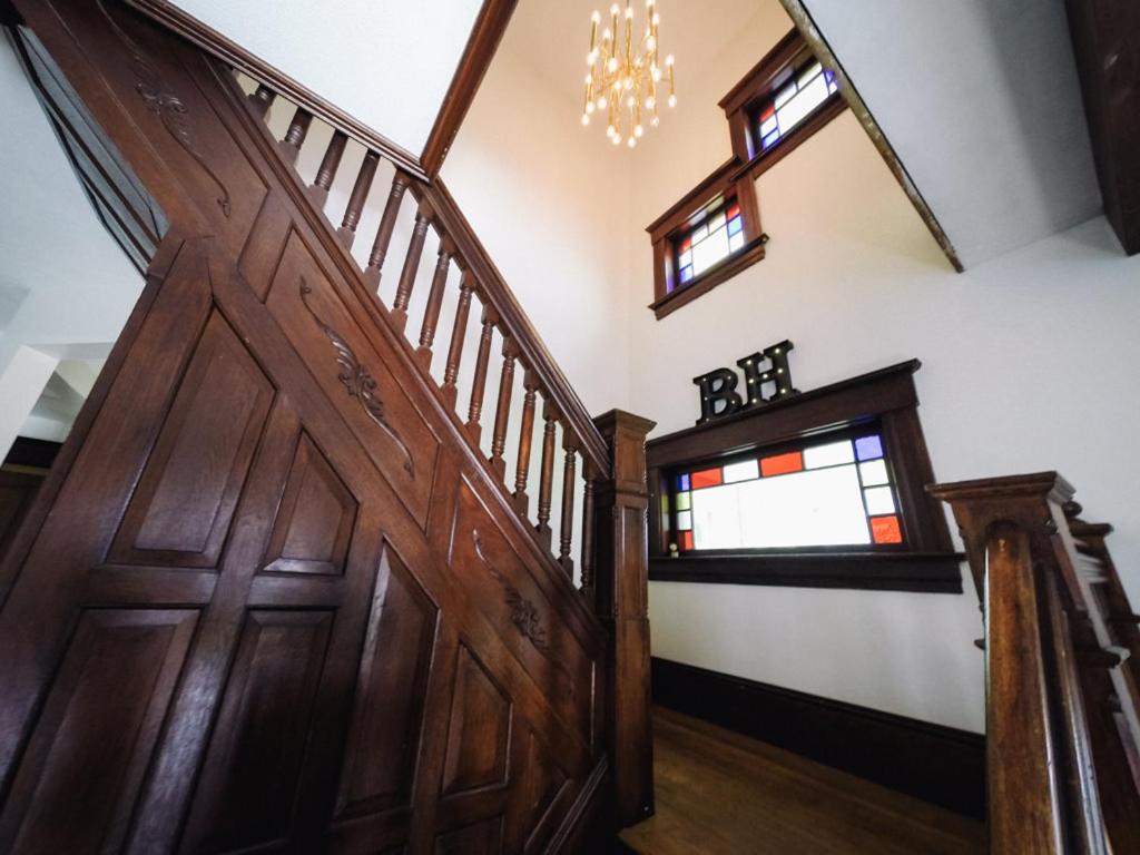  | Burdett House Bed & Breakfast