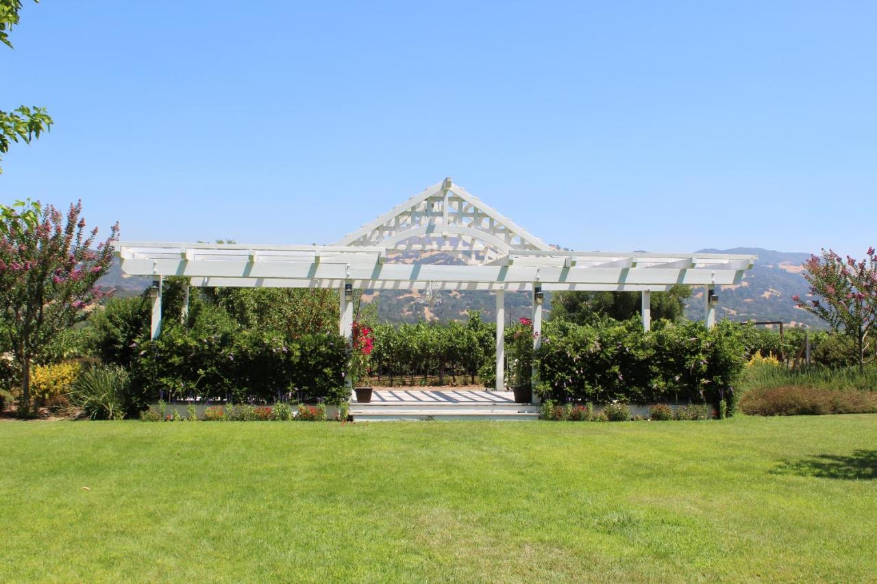  | Geyserville Inn