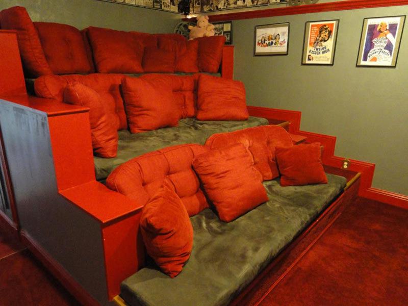 | Book Nook Inn