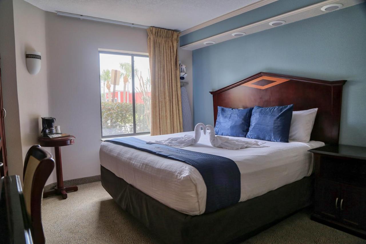 King Room at Destiny Palms Hotel Maingate West