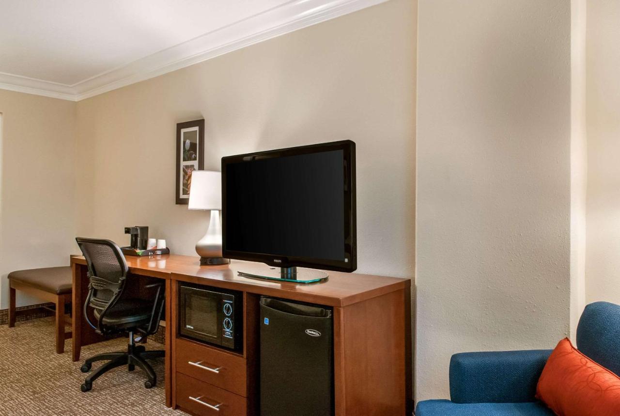 Queen Room with Two Queen Beds - Non-Smoking at Copeland Tower Suites, an Ascend Hotel Collection Member