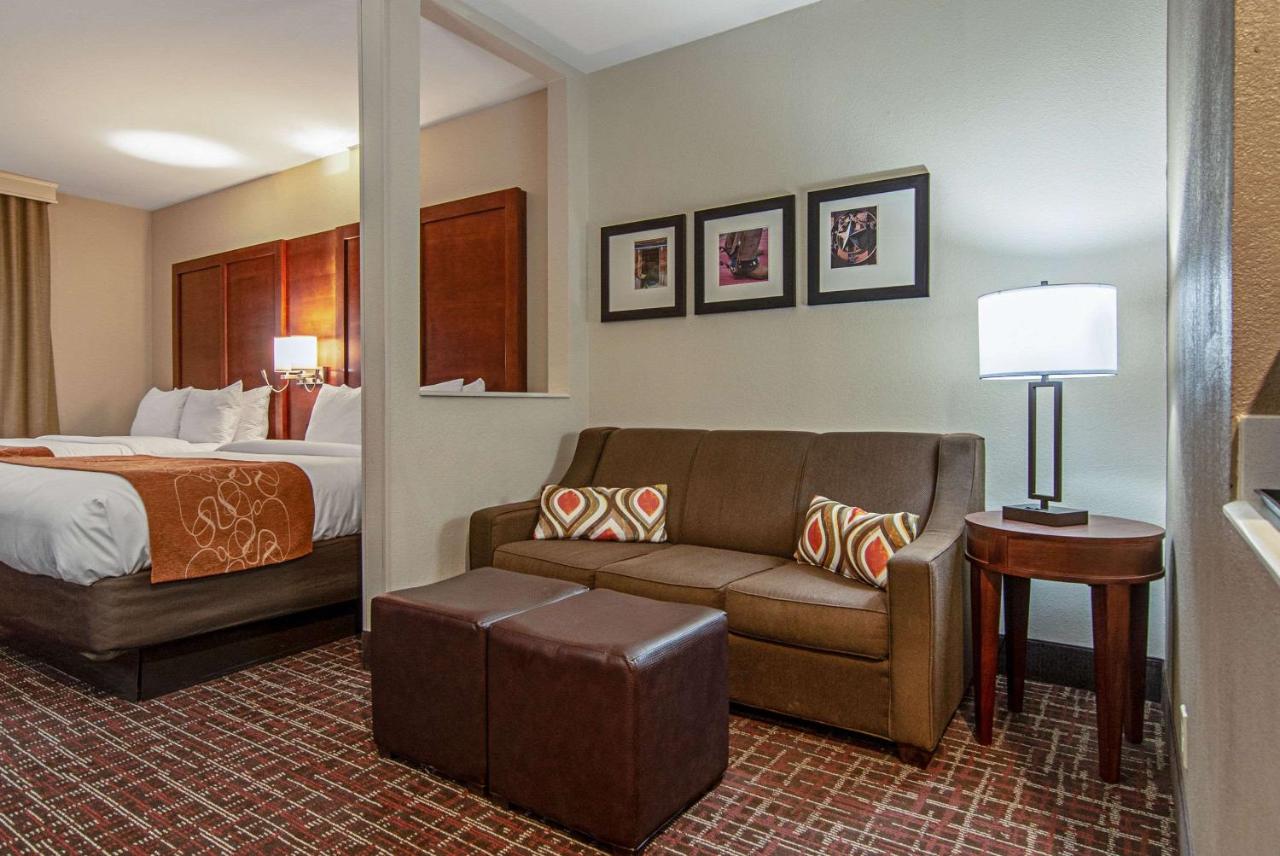 Queen Suite with Two Queen Beds - Non-Smoking at Comfort Suites NW Dallas Near Love Field