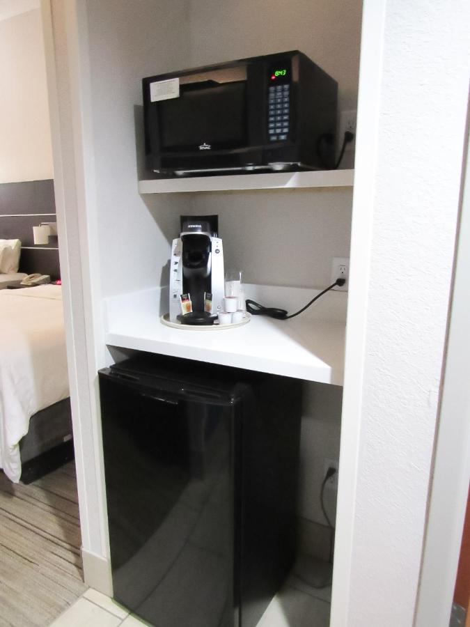 Two Queen Allergy Free Room - Non-Smoking at Holiday Inn Express Hotel & Suites Inverness by IHG