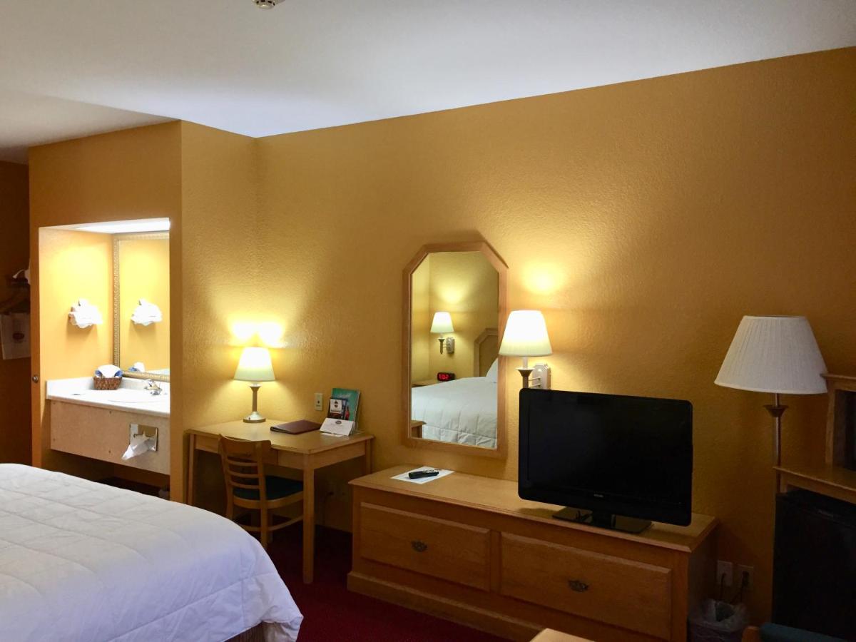| Parkfield Inn - Clinton