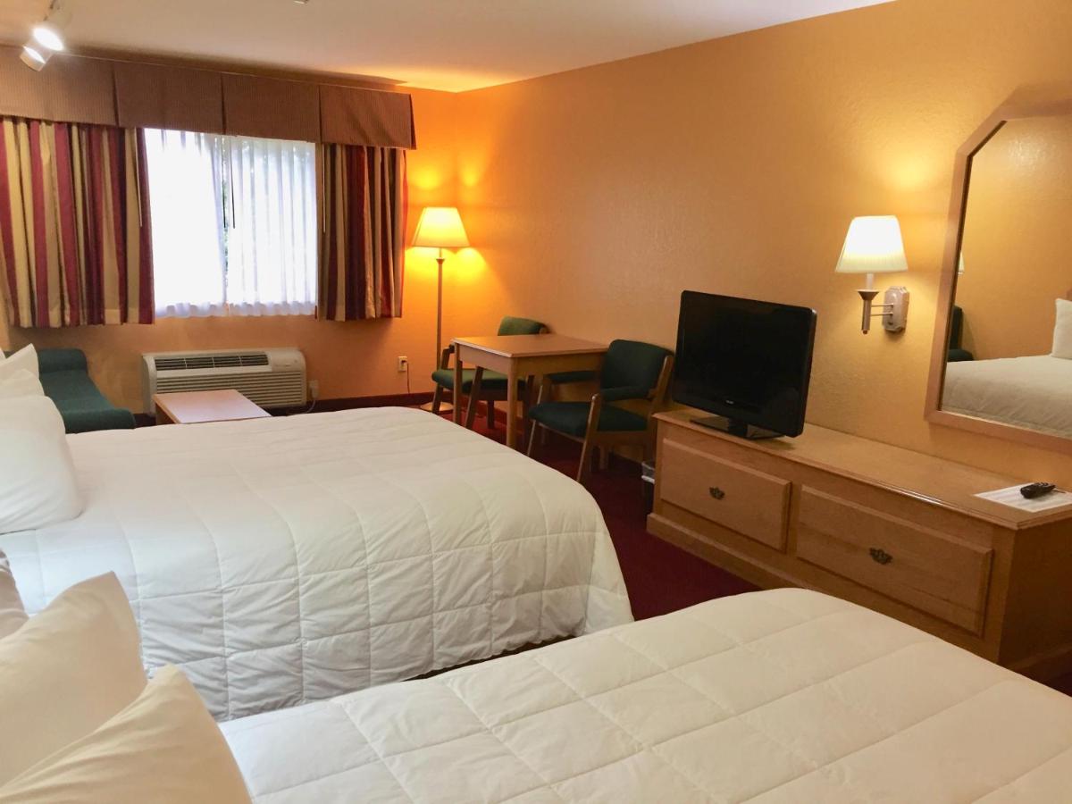 | Parkfield Inn - Clinton