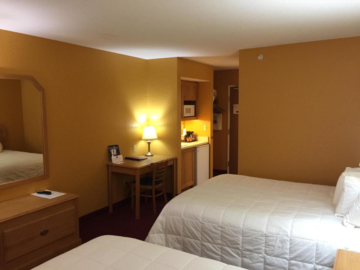 | Parkfield Inn - Clinton