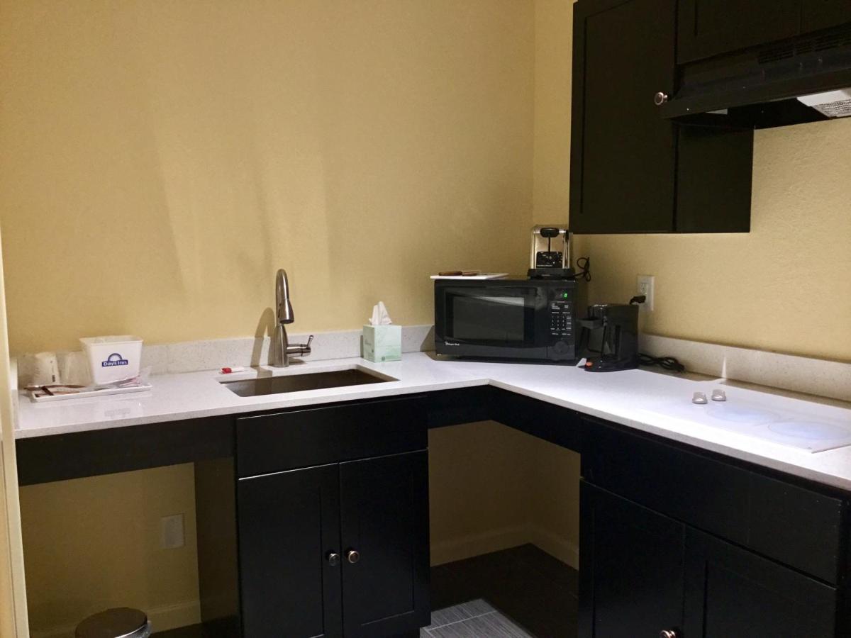  | Days Inn by Wyndham Freeport