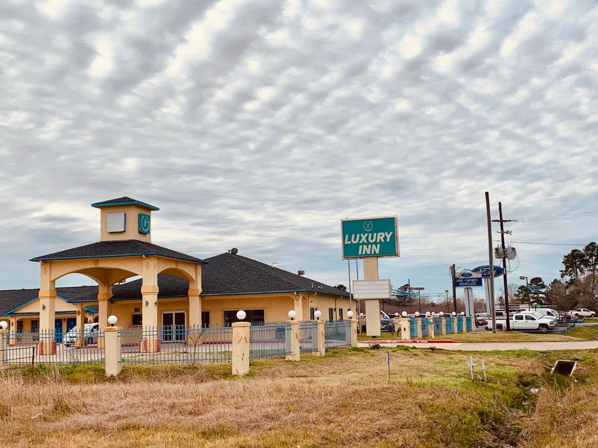 | Luxury Inn Liberty