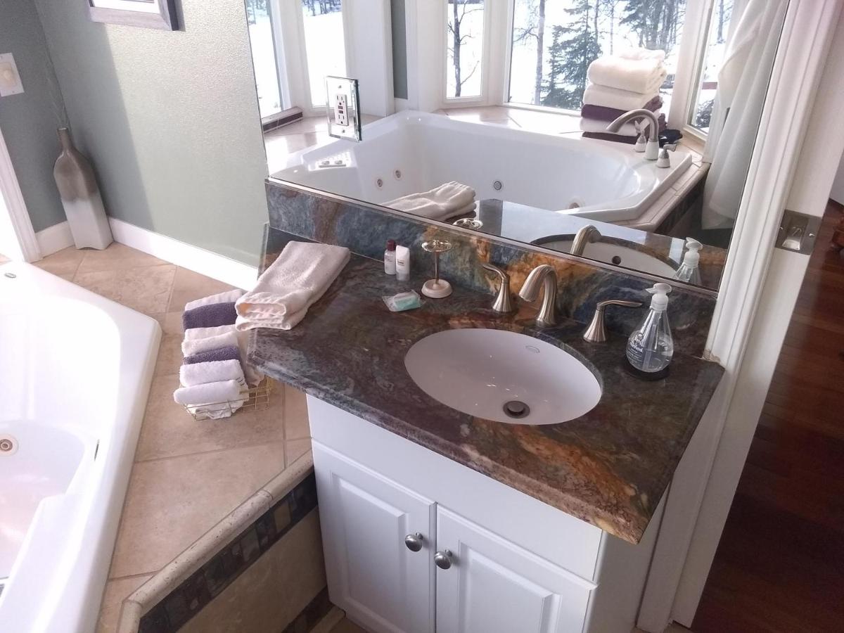 | Alaska Sundance Retreat Bed & Breakfast