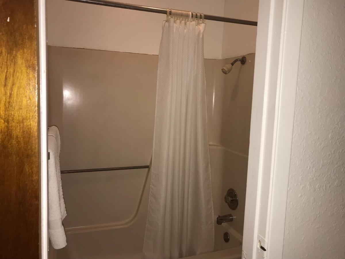 | Luxury Inn