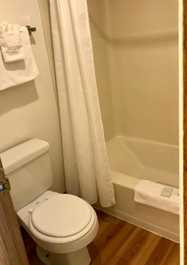 | Sea-Tac Airport Value Inn